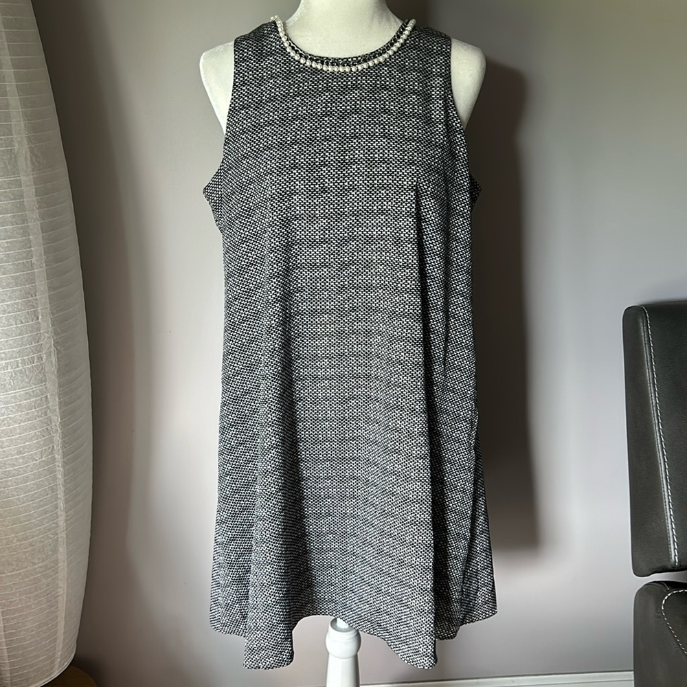 KARL LAGERFELD Women’s Pearl Chain Neck Swing Dress